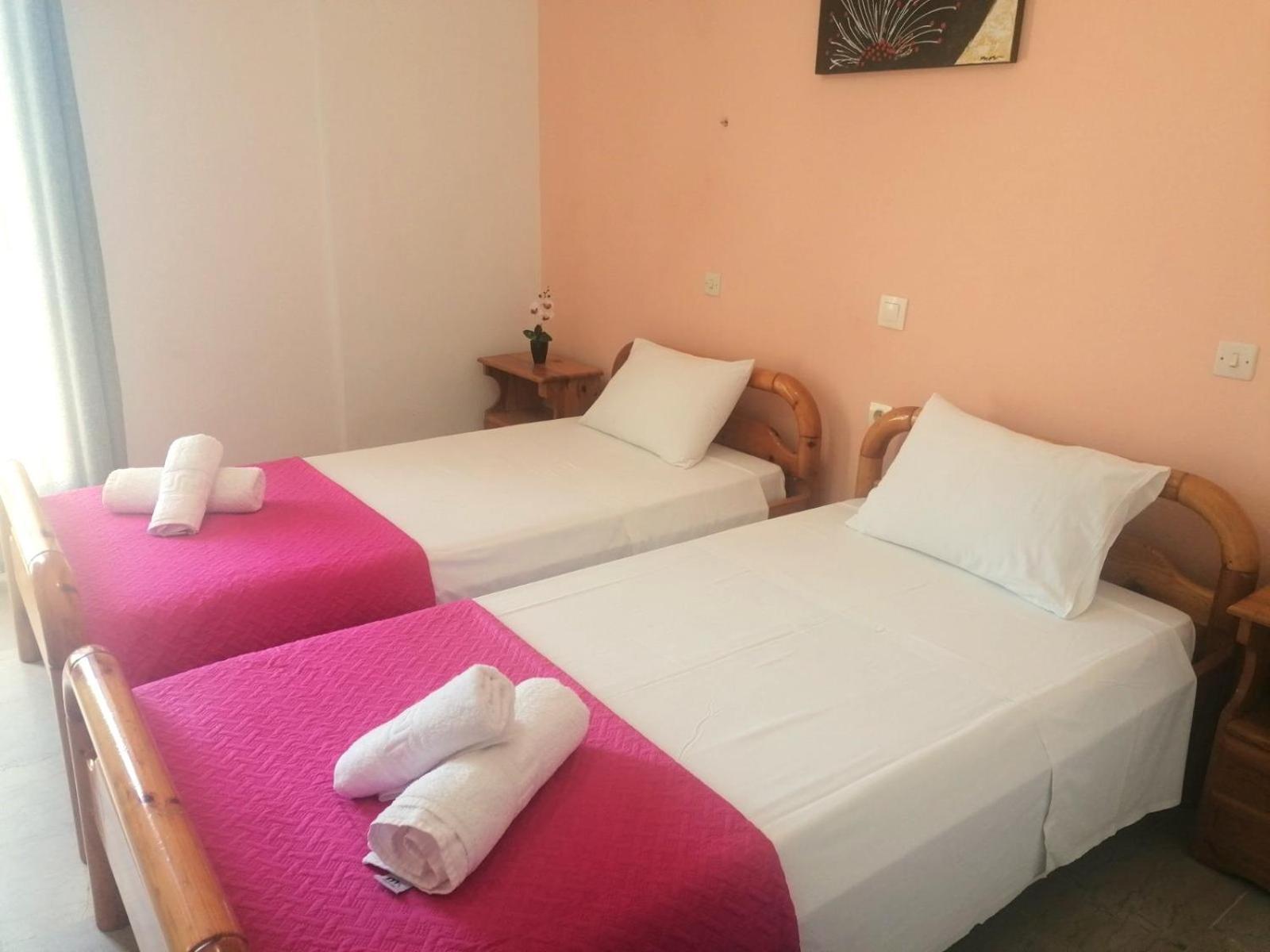 Nikos Apartments 1 Kavos Bagian luar foto